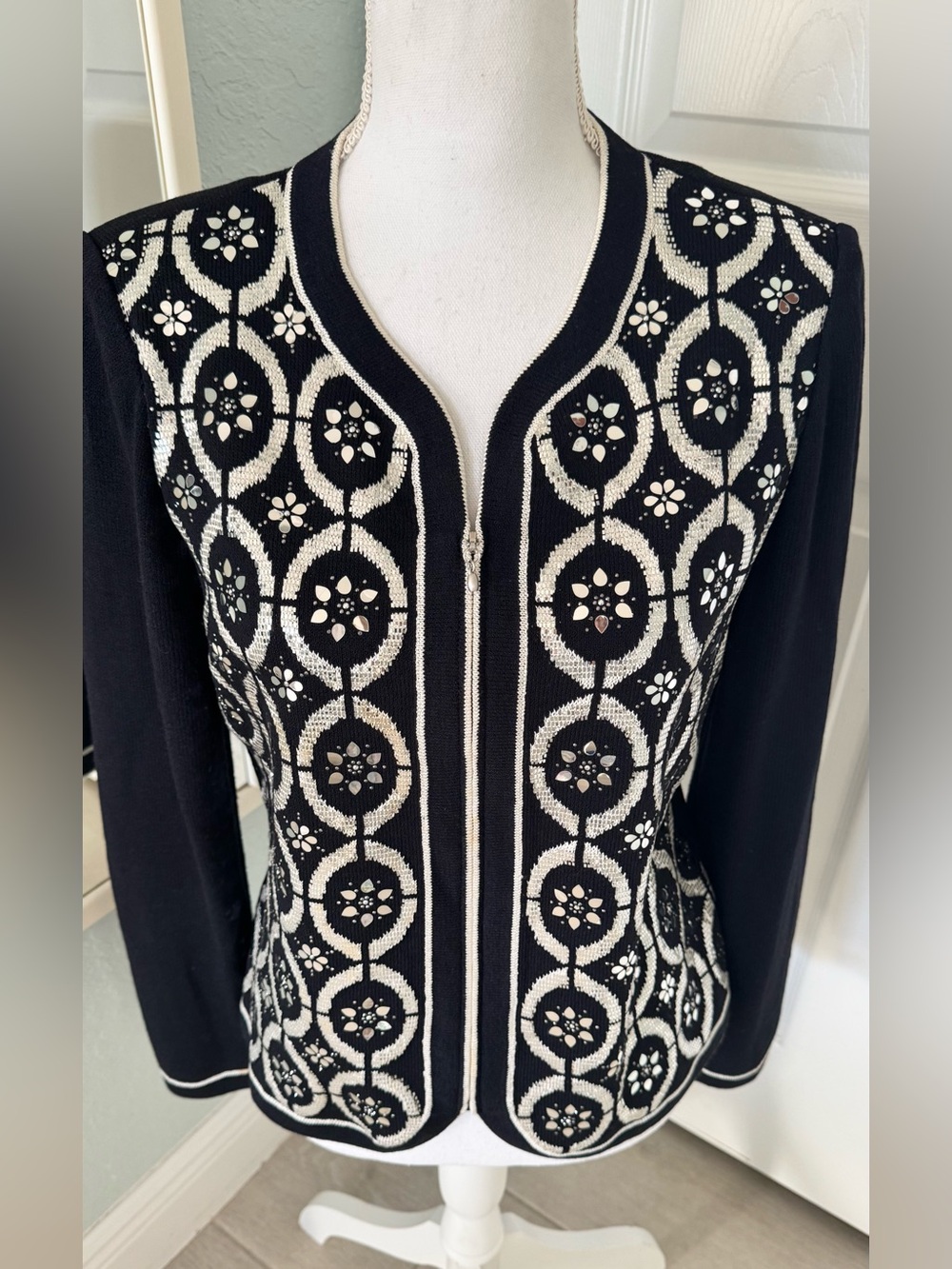 St John Evening Embellished Metallic Knit Zip Jacket Black Size 6